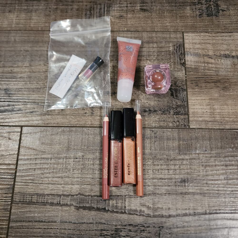 New Estee Lauder Lipstick gloss and lip pencils b34